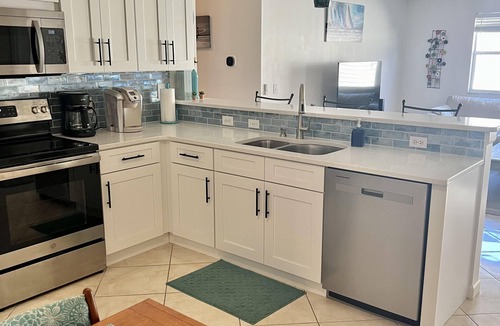 Lady Lake Villa | Cindy’s Place, Prime Location, Patio Villa