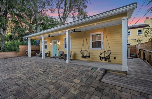 Downtown Historic District House | Citrus Hideaway - Steps to City Center