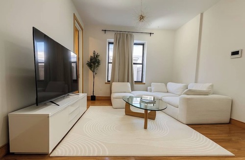 Jersey City Apartment | City Lights, Quiet Nights NYC Modern Retreat