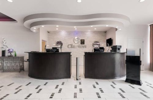 Florida Center Hotel | Clarion Inn & Suites Across From Universal Orlando Resort