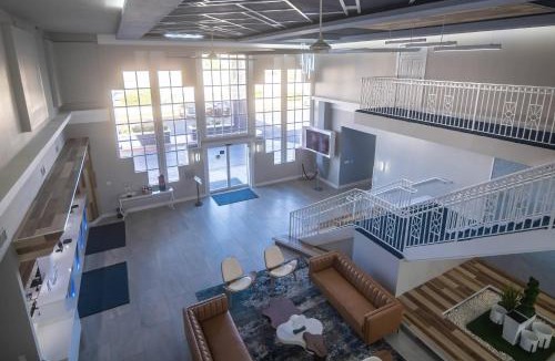 Clearwater Hotel | Clarion Inn & Suites Central Clearwater Beach
