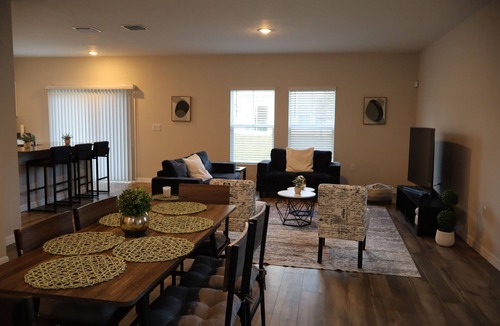Haines City House | Clean and Cozy home with AC