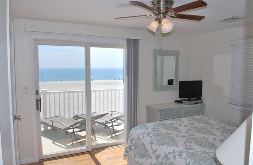 South Beach Haven House | Clean and Up-to-Date Oceanfront Duplex