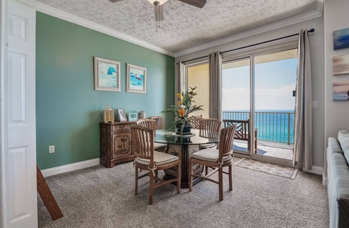 Thomas Drive Condo | Clean, Comfortable, and On the Beach - Make Your Reservation Today for 2026