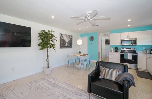 South Sarasota Villa | Clean & Modern, Close to Beach, Restaurants, Downtown SRQ!