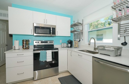 South Sarasota Villa | Clean & Modern, Close to Beach, Restaurants, Downtown SRQ!