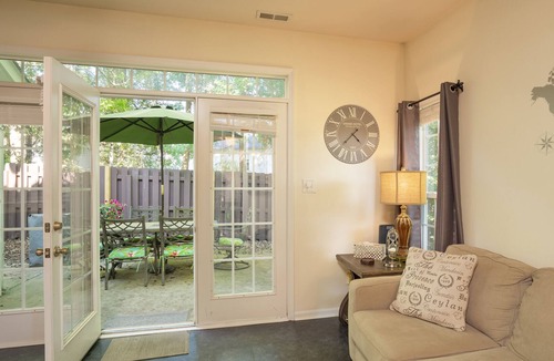 Oakhurst House | Cleanliness Compliant Standards✩Pet-friendly✩2 Master Suites✩Quiet Neighborhood