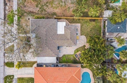 Clearwater Beach House | Clearwater Beach Oasis 2 Blocks to White Sand Beach