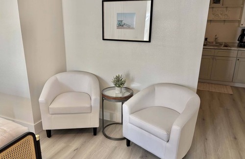 Bay Esplanade Apartment | Clearwater Beach Retreats - Bayside Flat