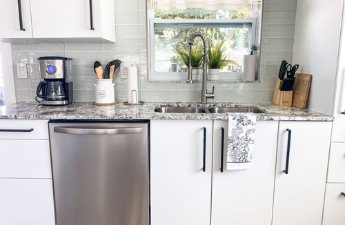 Clearwater House | 🔆Clearwater Coastal Cottage🔆 newly renovated, near beaches & downtown Dunedin