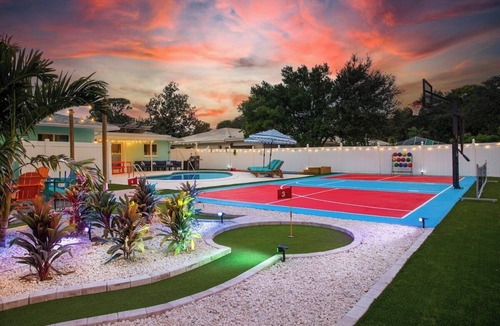 Clearwater House | Clearwater Game Heaven! Pickleball, Golf, Bowling