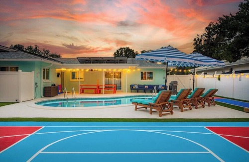 Clearwater House | Clearwater Game Heaven! Pickleball, Golf, Bowling
