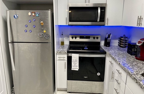 Seybold House | Close To Airport, Miami & Wynwood New Modern Home!