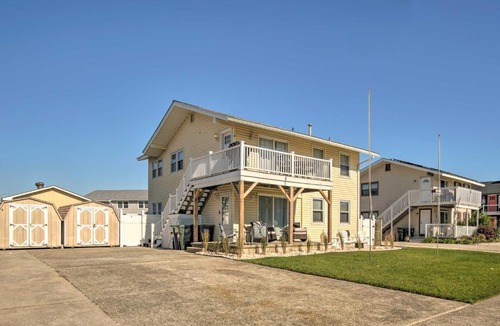 Southend House | Coastal Brigantine Retreat - Walk to Beach!