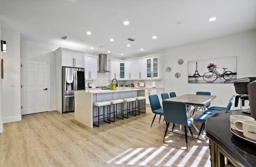 St. Petersburg House | Coastal Charm House near St. Pete Downtown