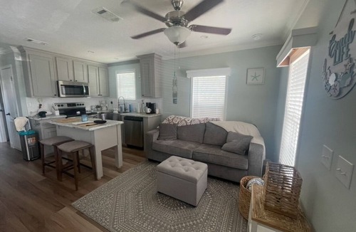 Elberta House | Coastal Charm