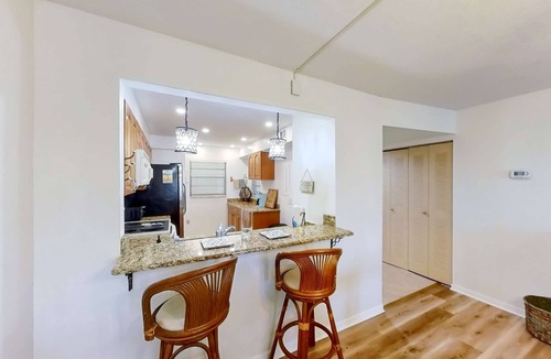 Indian Shores Condo | Coastal condo with beach and pool access balcony WD central air and water views
