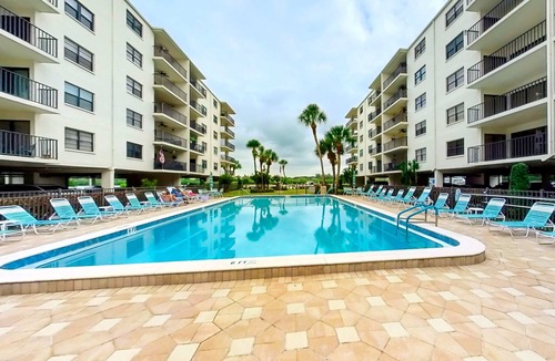Indian Shores Condo | Coastal condo with beach and pool access balcony WD central air and water views