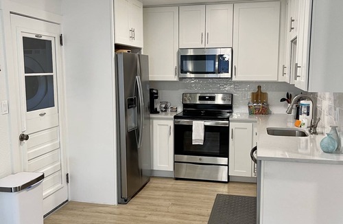 Bradenton House | Coastal Cottage House 1 - Close to Beaches! Welcome to Paradise!