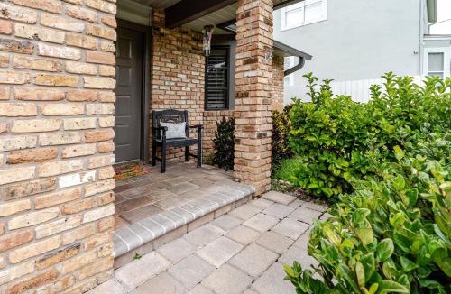 Palm Harbor House | Coastal Cottage in Downtown Palm Harbor
