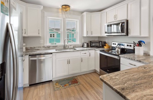 Colington House | Coastal family escape w/beach access & pool