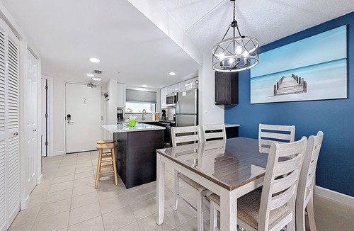 Belle Vista Condo | Coastal Oasis | Beach Access | Pool + Jacuzzi
