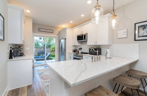 Vilano Beach House | Coastal Sol|Heated Pool|6-min to BCH|Golf Cart