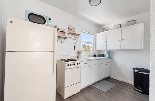 Bay Esplanade Apartment | Coastal Waterside Condo 2 Blocks to Beach