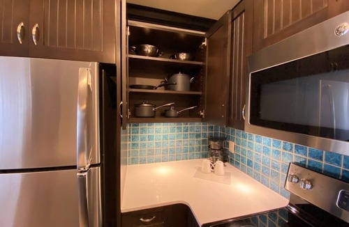 Cocoa Beach Condo | Cocoa Beach Condo-walk to Ron Jon Surf shop