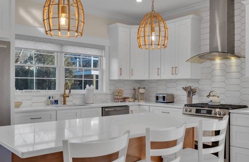 Ortley Beach House | Coffee | Linen+Towels | Fast WiFi | Chef's Kitchen