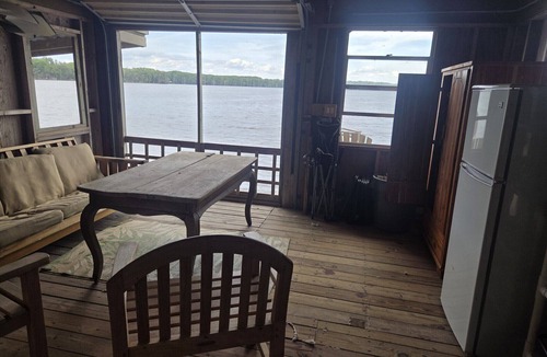 Hawthorne House | Come visit the real Florida at Red Water Retreat! Private Spring fed Lake.