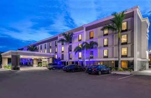 Clearwater Hotel | Comfort Inn & Suites St Pete - Clearwater International Airport
