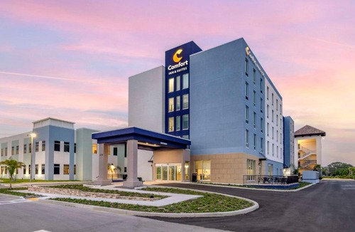 New Port Richey Hotel | Comfort Inn & Suites New Port Richey Downtown District