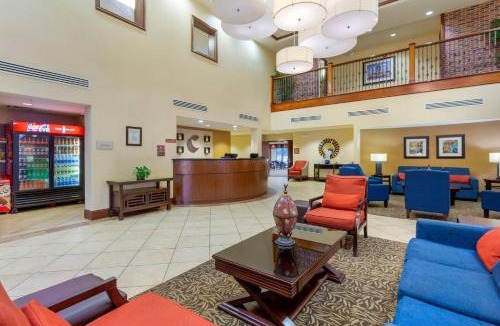 West Ashley Hotel | Comfort Suites Charleston West Ashley