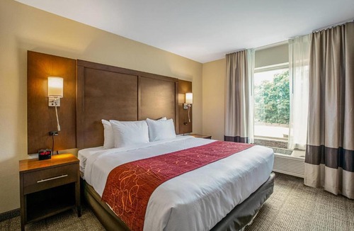 Fishkill Hotel | Comfort Suites Fishkill near Interstate 84