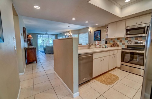 Palm Island Villa | Comfortable 2 BR! Gorgeous Villa with access to pool and beach B1511A