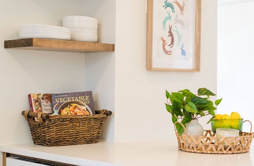 Perth House | Comfortable, bright and central farmhouse in historic Perth.