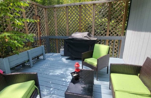 Bushkill House | Comfortable house with a private hot tub in Poconos