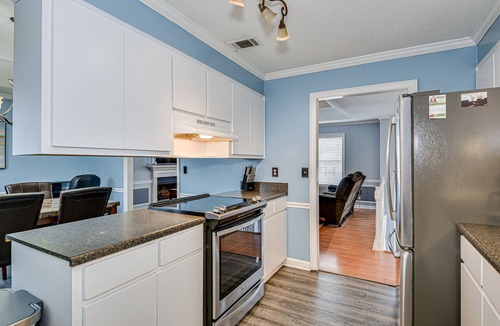 Martinez House | Comfortable Modern 3-bedroom house in welcoming Evans