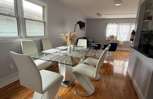 The Heights Apartment | Comfortable Stay Near NYC