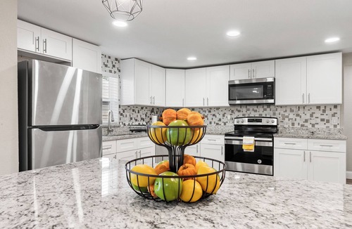 East Tampa House | Comfy Kid & Pet friendly Southern Style home