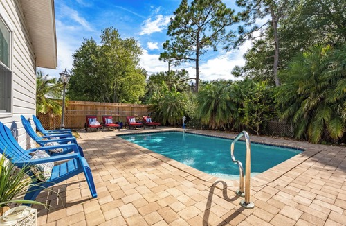 Isle of Palms House | Comfy Mayo Retreat: Pool & Close to Beach