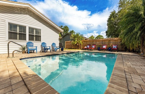 Isle of Palms House | Comfy Mayo Retreat: Pool & Close to Beach