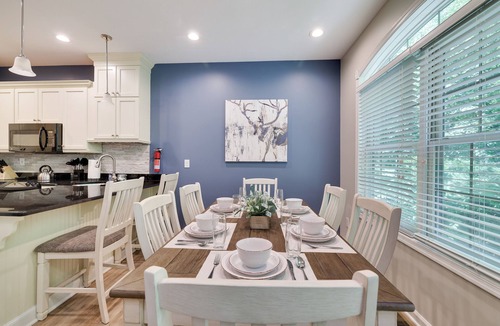 Lake Harmony House | Comfy Poconos Getaway: 3 mins to Big Boulder Lake, BEACH CLUB ACCESS