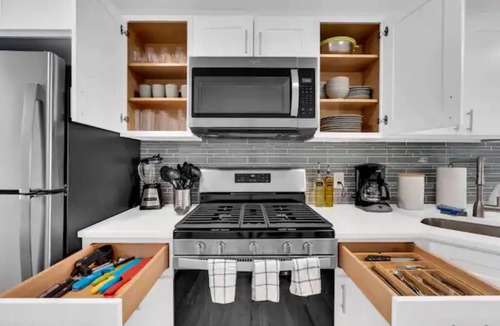 Bradley Beach House | Completely Renovated Mid-Century Dream Bungalow