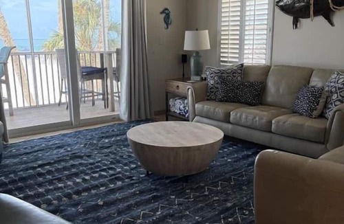 Siesta Key Villa | Condo 206 - Your Beachfront Retreat Awaits