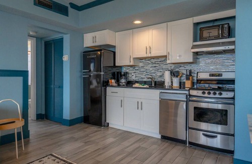 Belleair Beach Condo | Condo On The Beach - Heated Pool - Self Check-in
