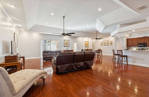 East Lake House | Convoy History Mansion