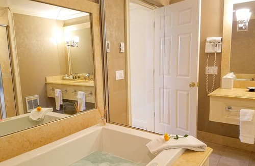 Ivoryton Hotel | Copper Beech Inn