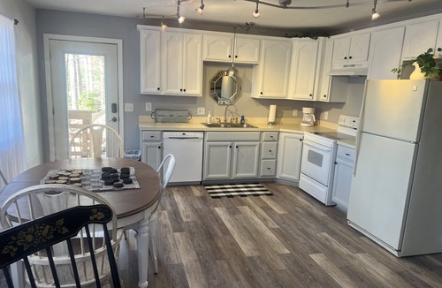 Franklin House | Copper Fox Mountain Home - 4bd/1loft/4ba, 2 Kitchens, 2 Living Rooms, 2 Decks